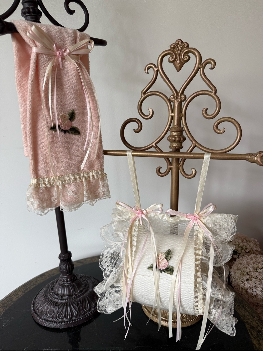 🌹Hand Crafted Pink and Cream Hand Towel & Spare 🧻 Holder 🌹